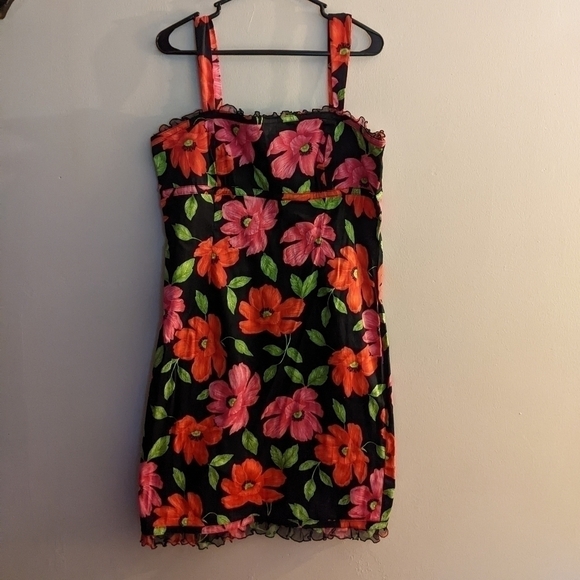 Spenser Jeremy Dresses & Skirts - Spenser Jeremy Floral Dress Bright Pretty Ruffled Hem 10 Cotton Spandex